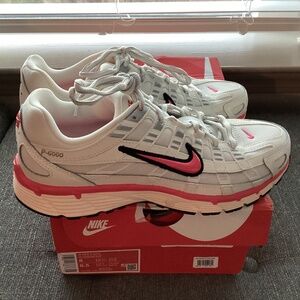 Nike P-6000 Sneaker (Women), size 8M